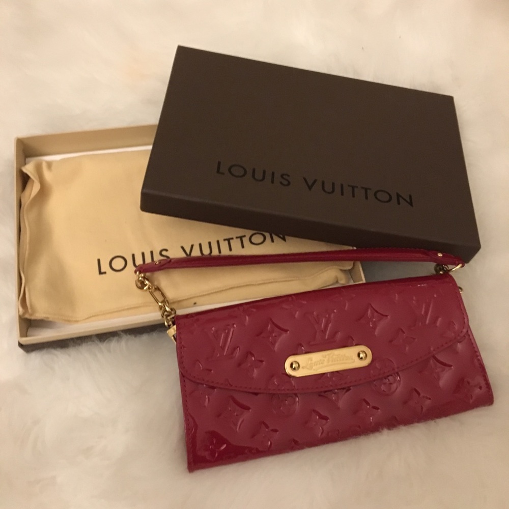 Louis Vuitton Red Monogram Vernis Clutch